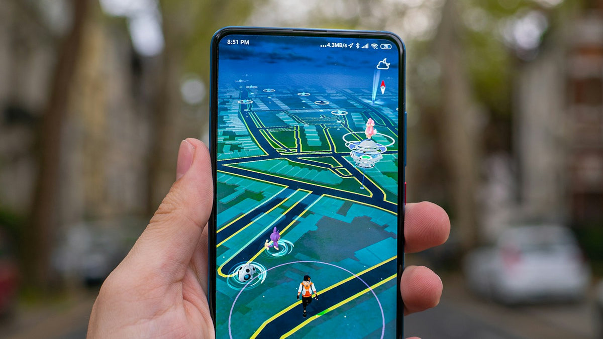 Mapa de Pokémon GO en un celular