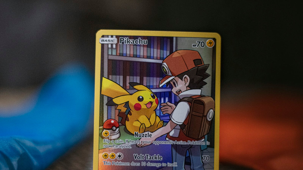 Carta Pokémon con Pikachu, lanzamiento de 30th Celebration